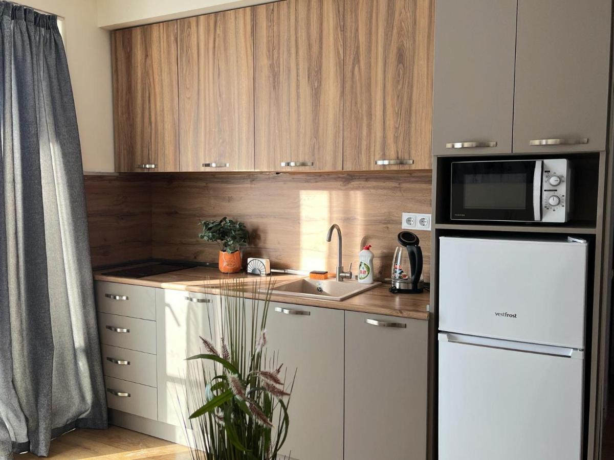 Delux Apartment For 6 Guest, New กูเดาริ ภายนอก รูปภาพ