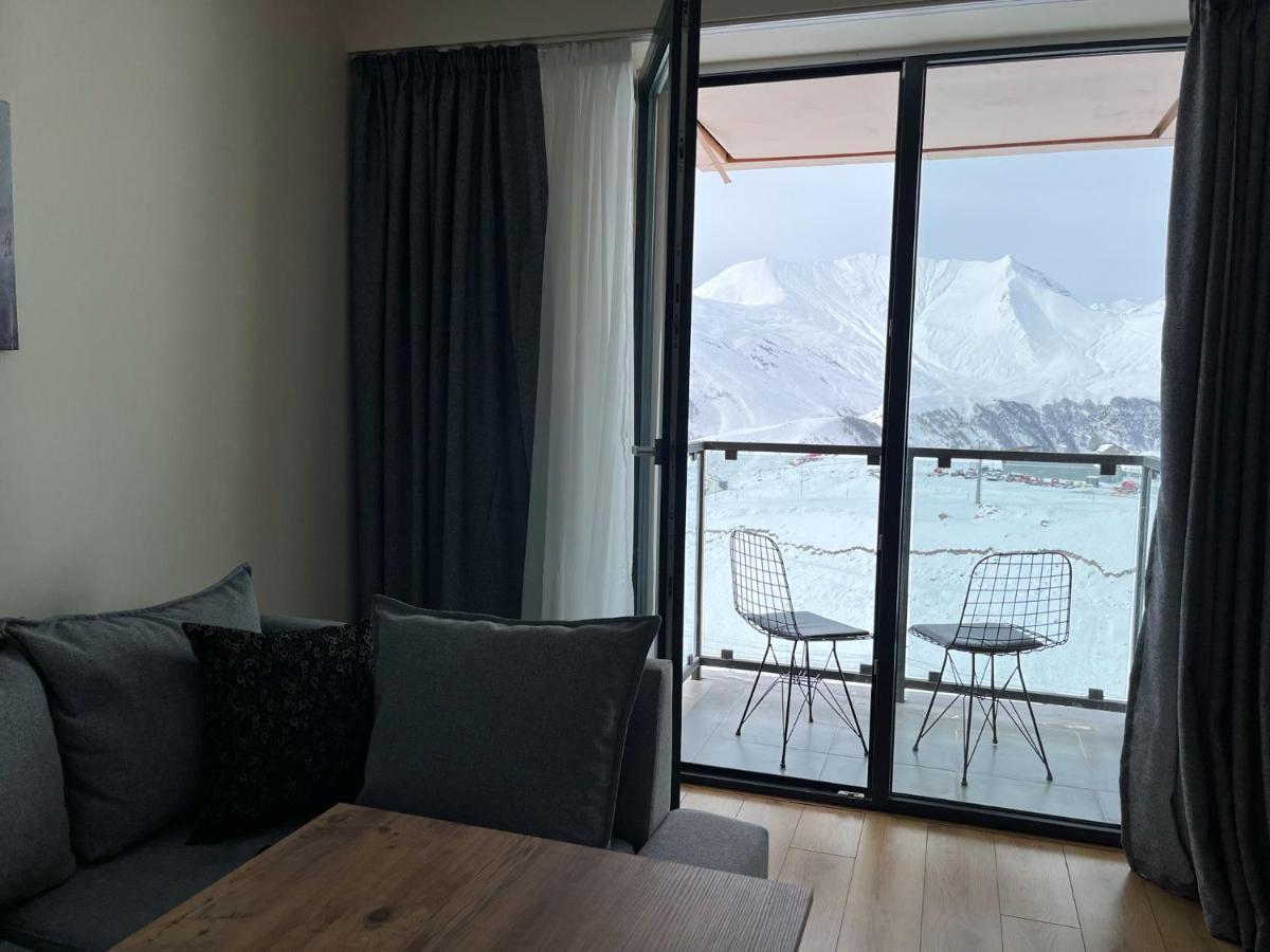 Delux Apartment For 6 Guest, New กูเดาริ ภายนอก รูปภาพ