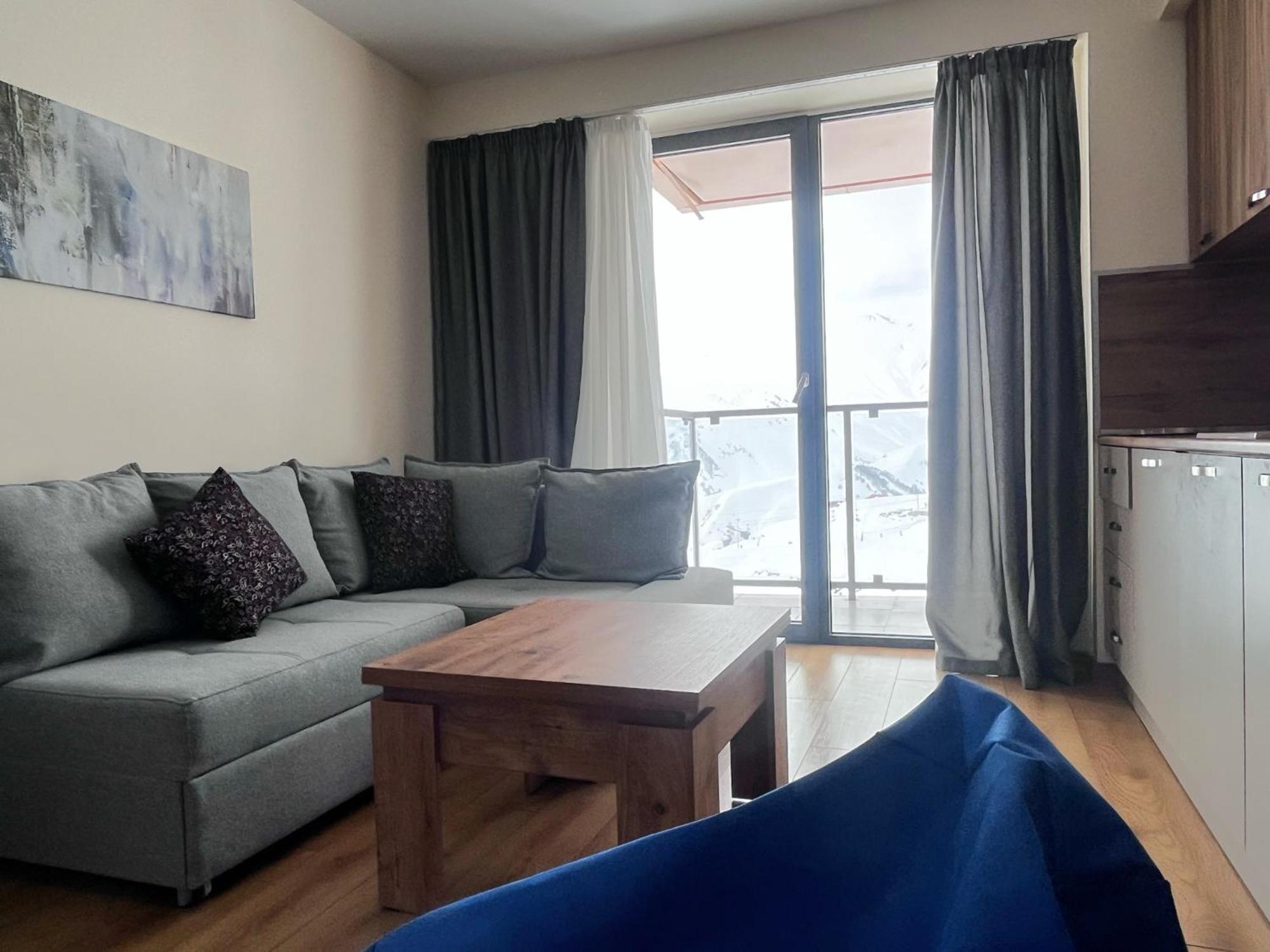Delux Apartment For 6 Guest, New กูเดาริ ภายนอก รูปภาพ